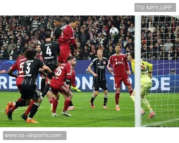 世体：阿森纳、利物浦和拜仁在关注卡马文加的情况